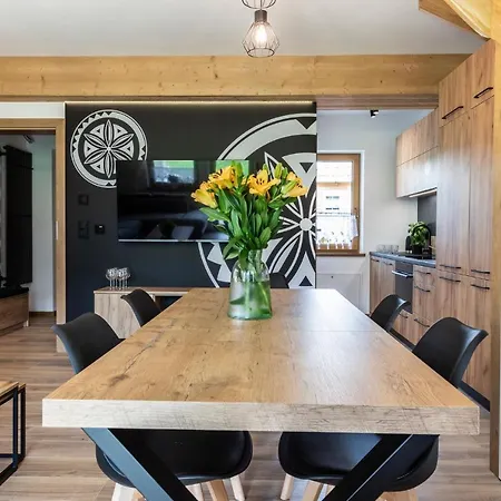 Udanypobyt Na Malej Lace *