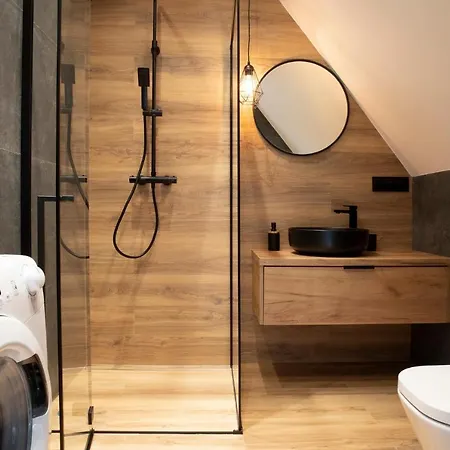 Udanypobyt Na Malej Lace *